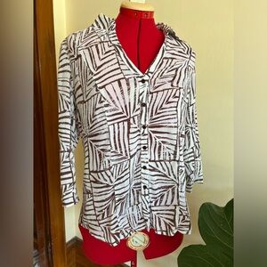 Geometric brown and white print shirt